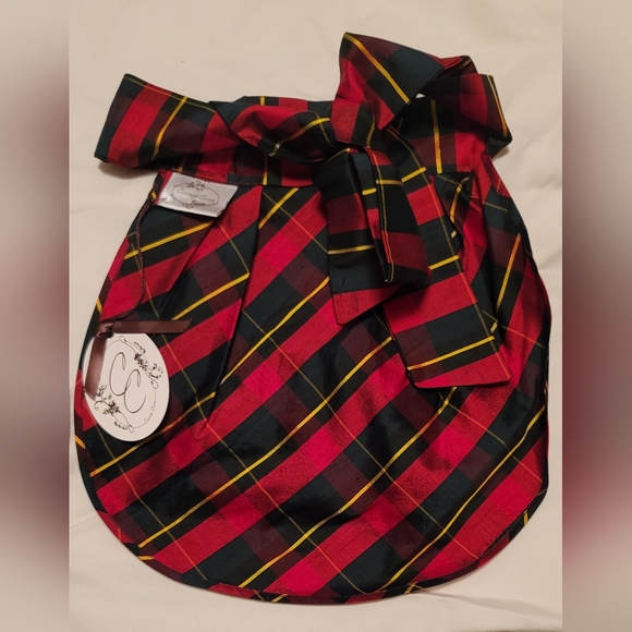 Holiday Party Aprons  (3) - Picture 1 of 5